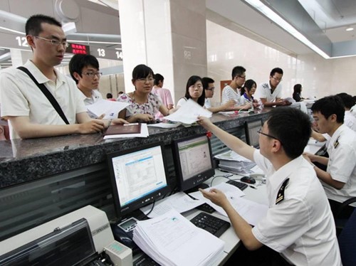 報關(guān)現(xiàn)場網(wǎng)絡(luò)配圖 報關(guān)現(xiàn)場網(wǎng)絡(luò)配圖